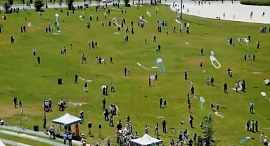 Kayseri'de Gökyüzü Renklenmişti! Yeşilay'ın Uçurtma Şenliği Yoğun İlgi Gördü