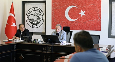 Talas’ta “Hizmet Zirvesi”: Başkan Yalçın Muhtarlarla Bir Araya Geldi