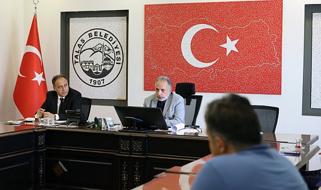 Talas’ta “Hizmet Zirvesi”: Başkan Yalçın Muhtarlarla Bir Araya Geldi
