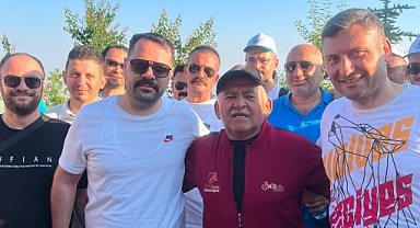 Başkan Büyükkılıç, Ali Dağı'nda Ulaşım A.Ş. Personeliyle Sabah Yürüyüşü Yaptı