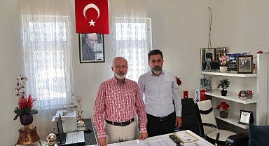Başkan Çolakbayrakdar Mithatpaşa Mahallesi'nde Vatandaşlarla Buluştu