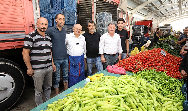 Başkan Öztürk, Yahyalı Kapalı Pazar Yeri'nde Esnaf ve Vatandaşlarla Buluştu