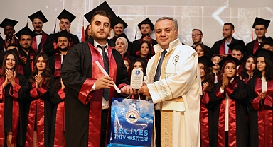 ERÜ Veteriner Fakültesi'nde Mezuniyet Coşkusu: 78 Yeni Veteriner Hekim Mesleğe Uğurlandı