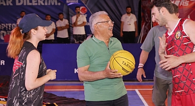 Kayseri'de FIBA 3x3 Lite Quest tamamlandı, şampiyon kupasını aldı
