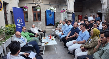 Murat Cahid Cıngı, Genç Birlik Divan Buluşmaları'nda Gençlerle Bir Araya Geldi