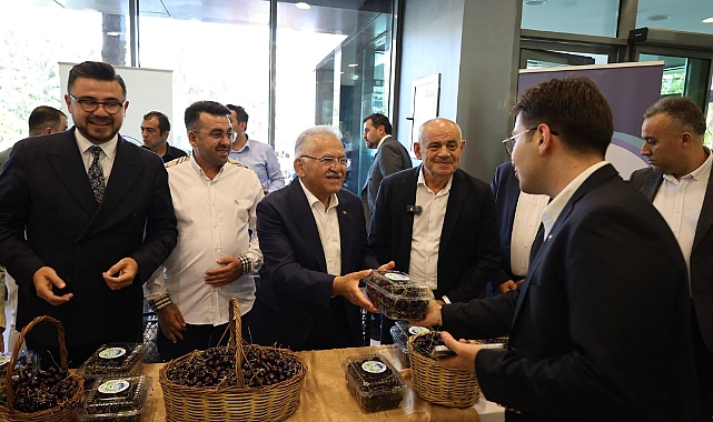 Yahyalı Kirazı Büyükşehir Meclisi'nde Beğeni Topladı