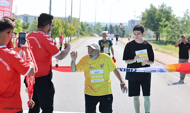 Yüzlerce Kayserili, Büyükşehir'in 15 Temmuz Demokrasi Koşusu'nda buluştu